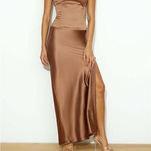 Lioness brown silk skirt